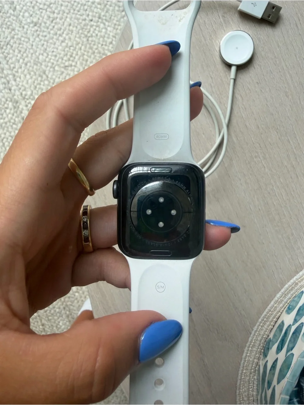 Apple Watch Series 6 White with Black Face